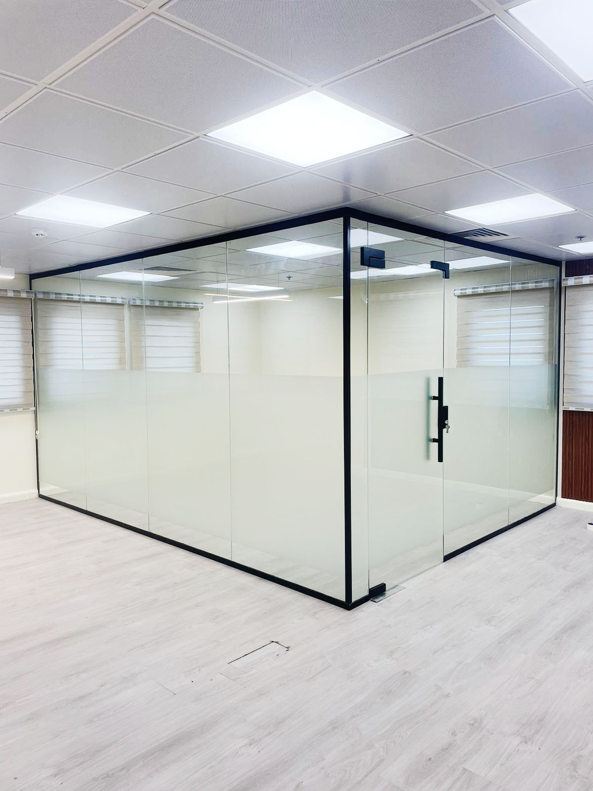 Office fit-out Jeddah - Kunhwa after remodeling workspace